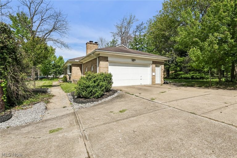 13760 Albion Road, Strongsville, OH - Photo 4