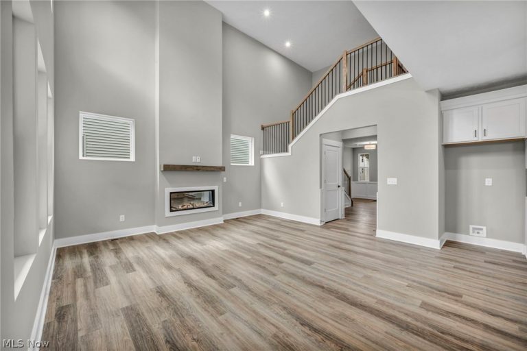 2079 Glenmont Drive, Brunswick, OH - Photo 5