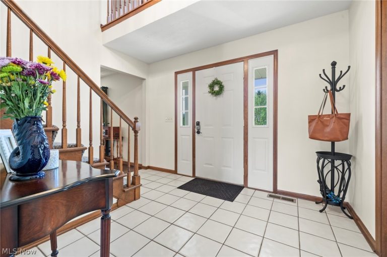 6949 Renwood Road, Independence, OH - Photo 4