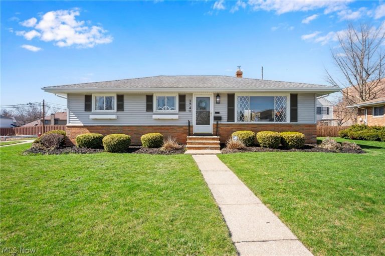 3740 214th Street, Fairview Park, OH, 44126