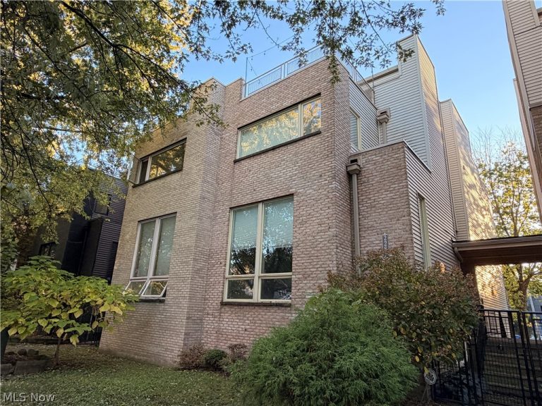2282 5th Street, Cleveland, OH, 44113