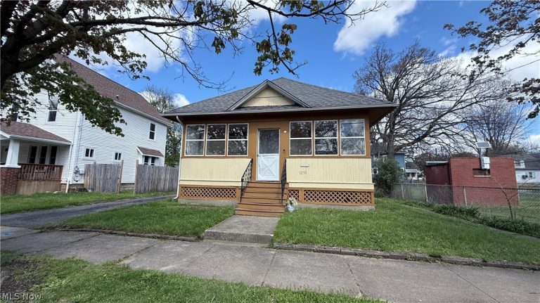 1253 California Avenue, Akron, OH, 44314