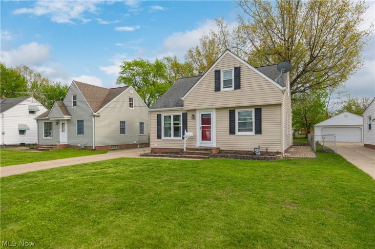30414 Mildred Drive, Willowick, OH - Photo 2