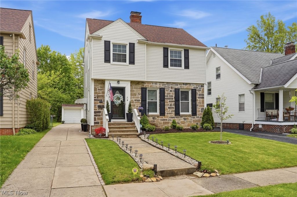 2231 Brockway Road, University Heights, OH