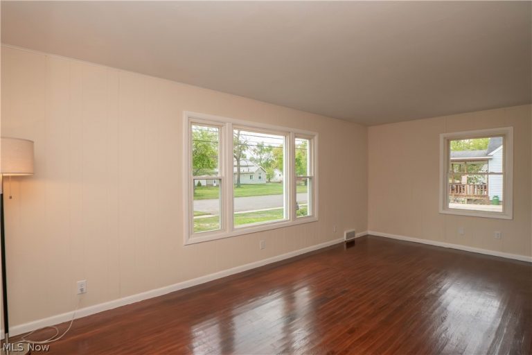 636 Page Street, Ravenna, OH - Photo 6