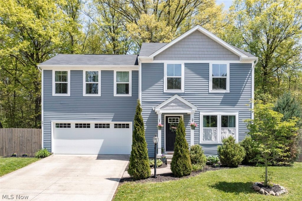 291 Karson Drive, Akron, OH