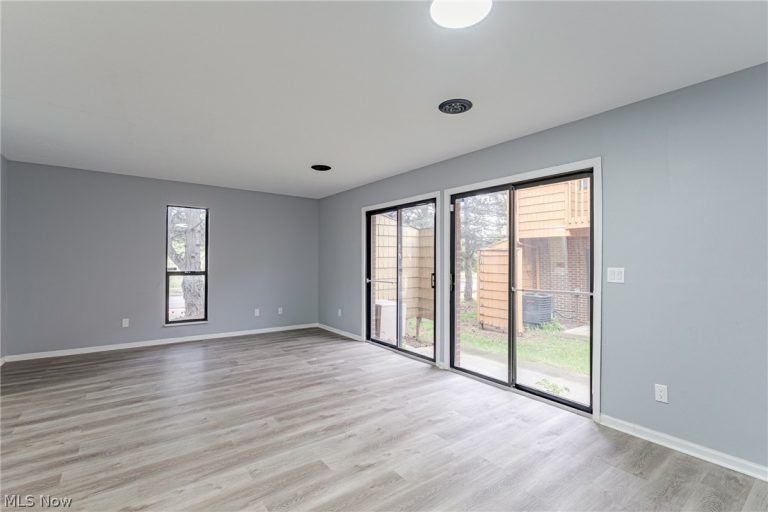 695 Carroll Street, Akron, OH - Photo 4