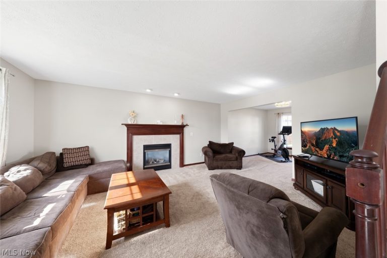 4642 Crossing Trail, Lorain, OH - Photo 4