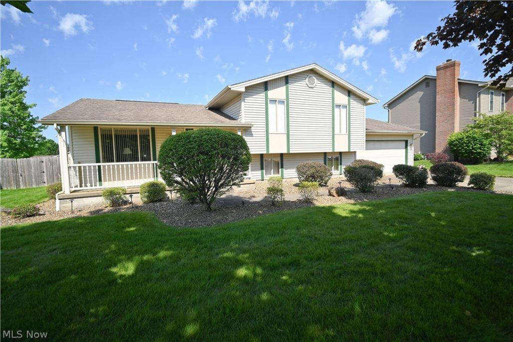 3608 Meander Reserve Circle, Canfield, OH