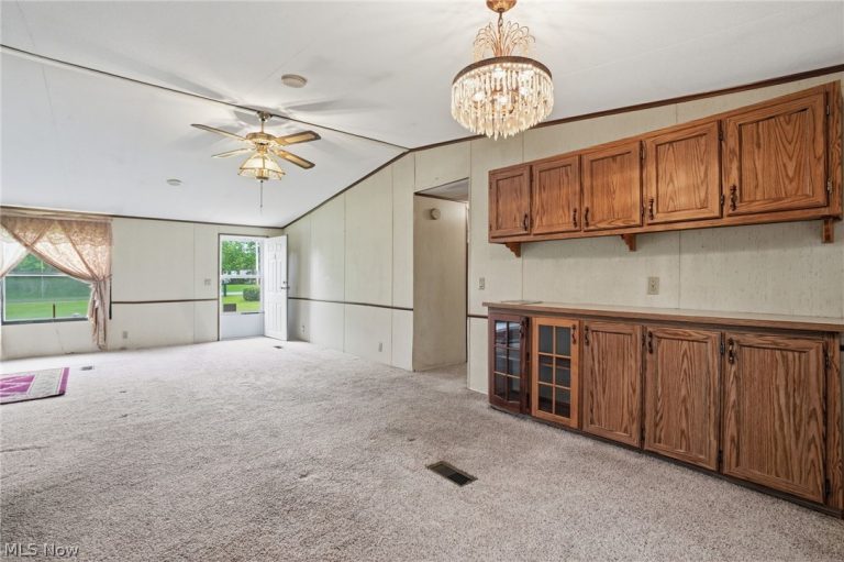 5333 Chestnut Street, Andover, OH - Photo 8