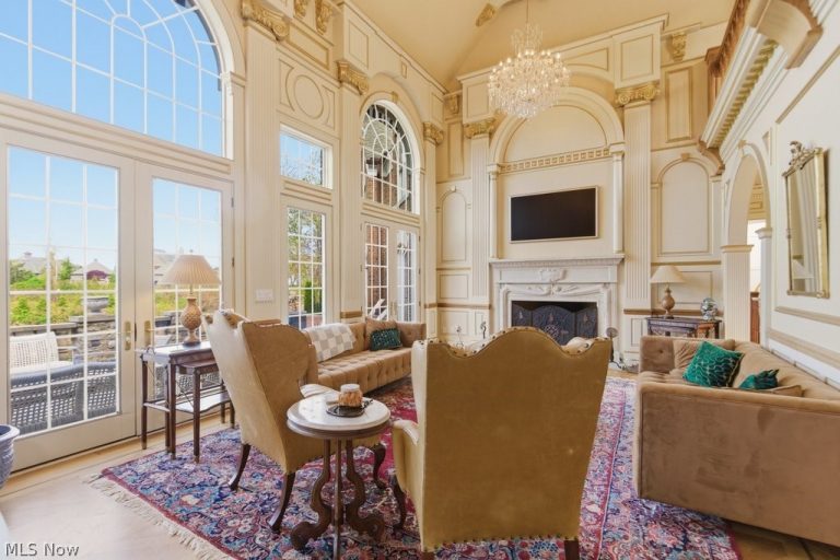352 Bingham Court, Bratenahl, OH - Photo 6