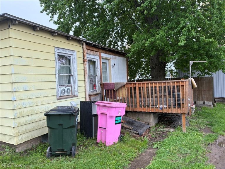 134 Harmon Avenue, Brewster, OH - Photo 3