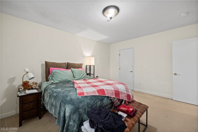 2885 Pease Drive #303, Rocky River, OH - Photo 6