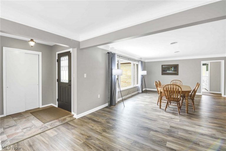 3596 Canterbury Road, Westlake, OH - Photo 3