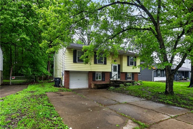 2964 Williamsburg Street, Warren, OH, 44485