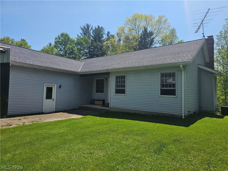 14816 Rock Creek Road, Chardon, OH - Photo 4