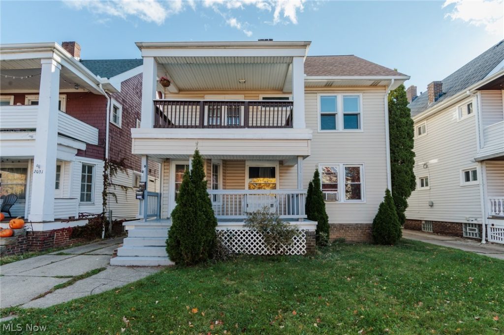 2035 Chesterland Avenue, Lakewood, OH