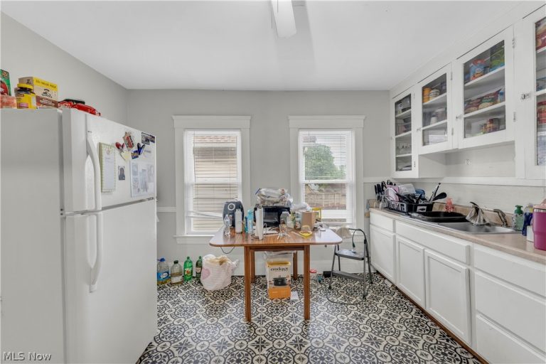 1161 Rowley Avenue, Cleveland, OH - Photo 8