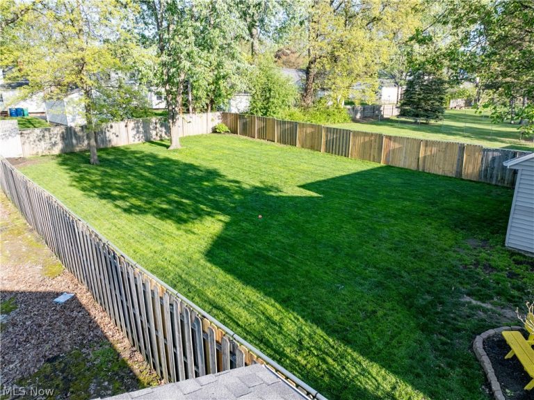 5307 Karen Isle Drive, Willoughby, OH - Photo 3