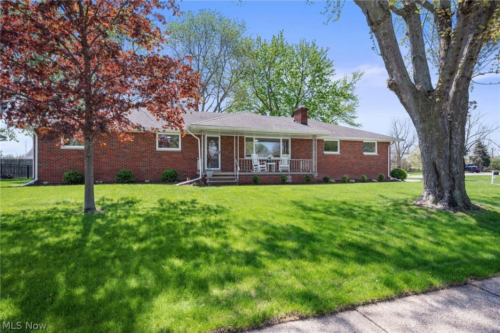 4561 Newbury Drive, Vermilion, OH