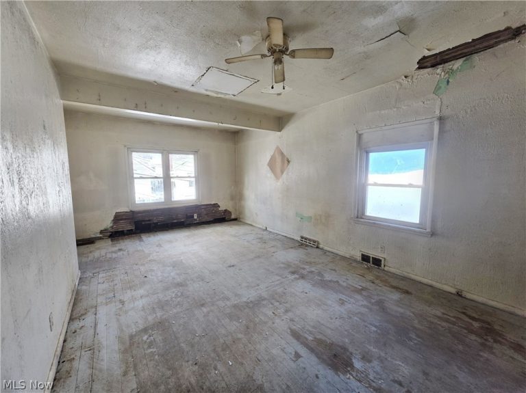 732 Kendall Avenue, Steubenville, OH - Photo 4