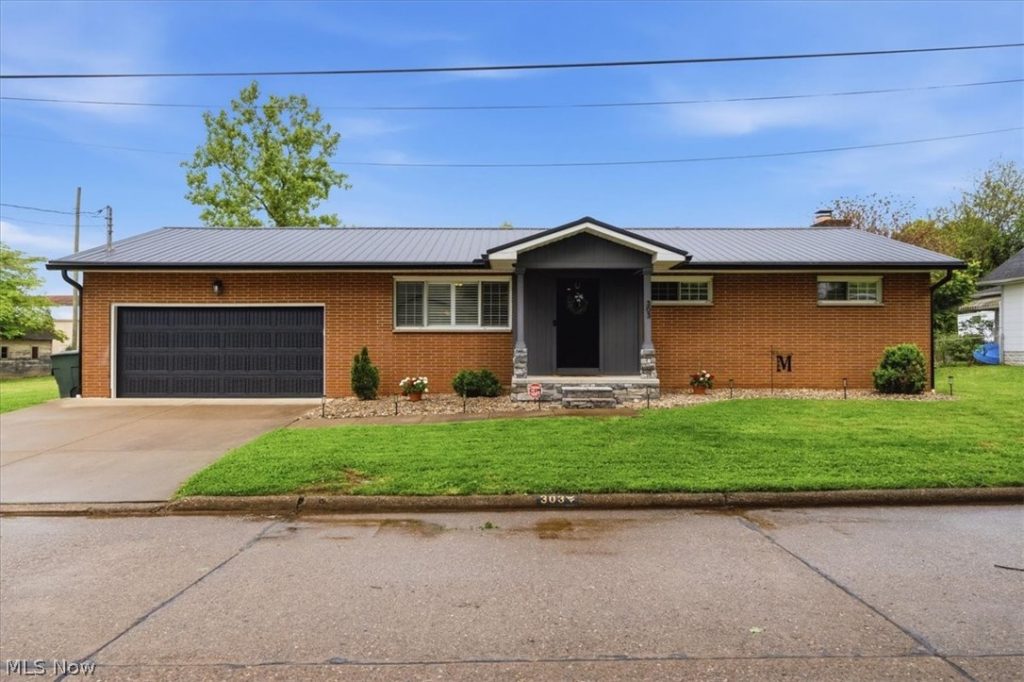 303 59th Street, Vienna, WV