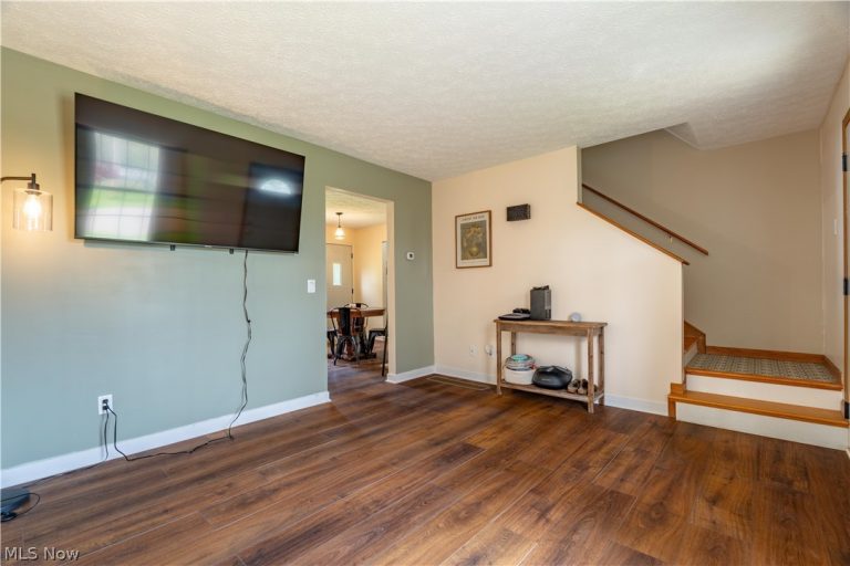 1624 Oberlin Avenue, Massillon, OH - Photo 8