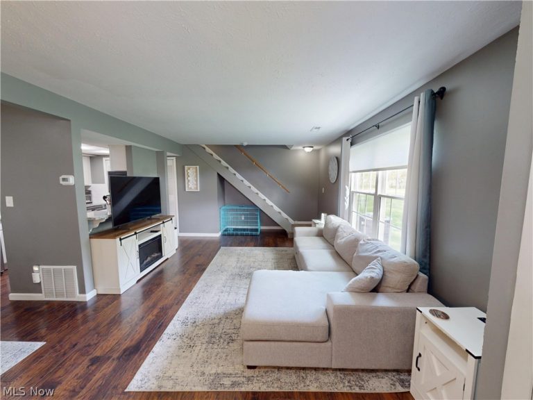 8005 Independence Drive #C, Mentor, OH - Photo 6