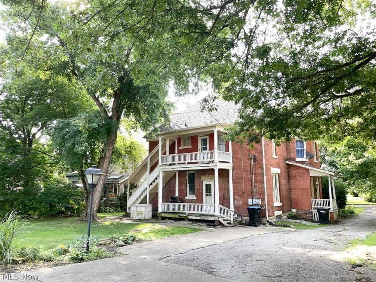 1019 Findley Avenue, Zanesville, OH - Photo 2