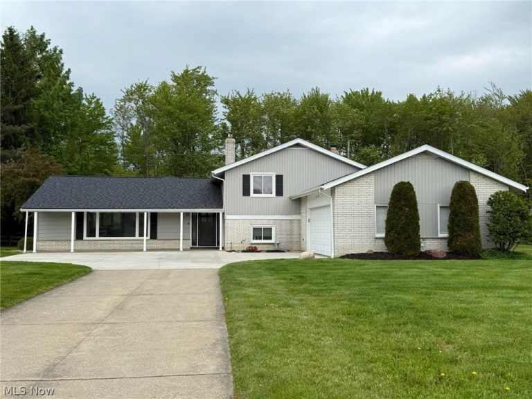 6815 Hickory Hill Drive, Mayfield, OH, 44143