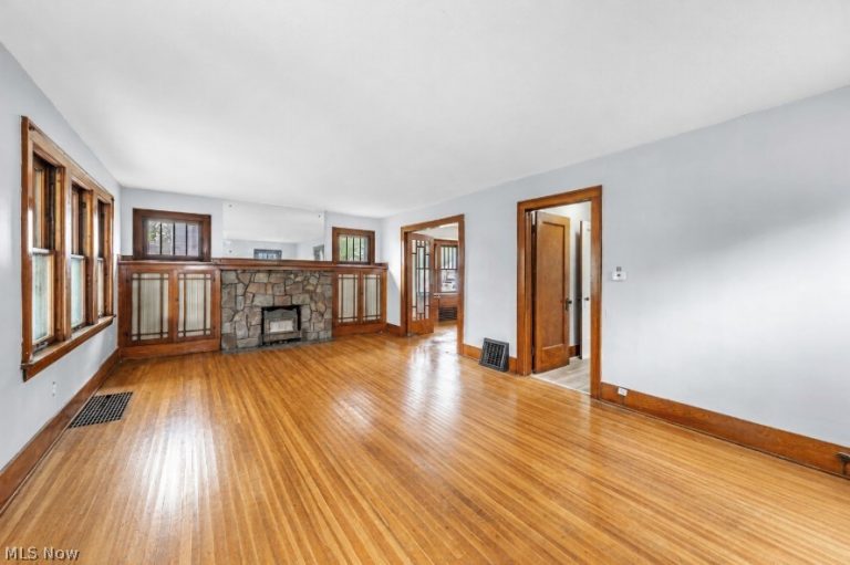 1396 Curtis Street, Akron, OH - Photo 3