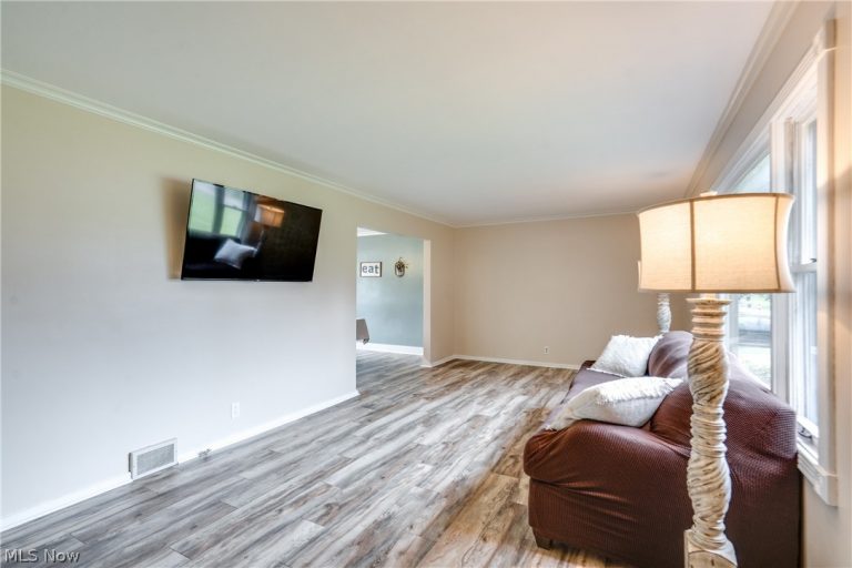 2635 Daffodil Street, Canton, OH - Photo 8