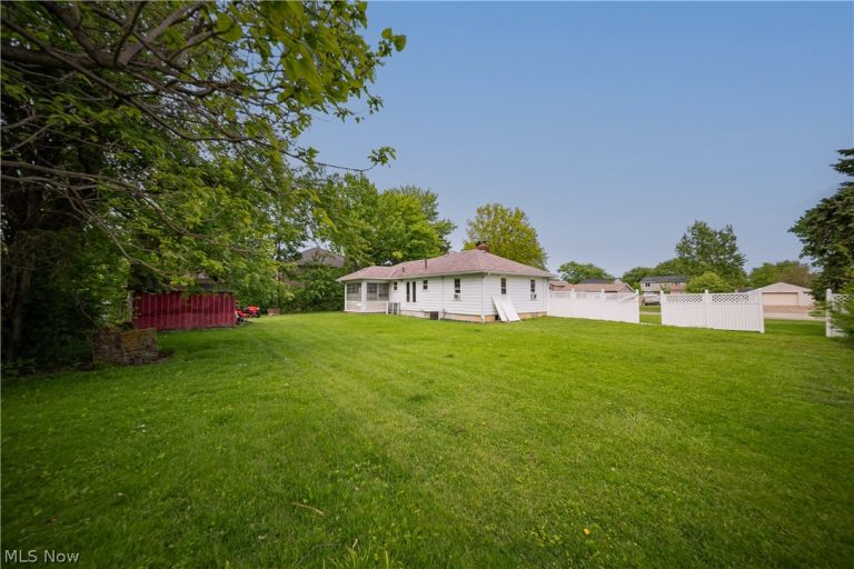 1528 Maryland Avenue, Lorain, OH - Photo 5