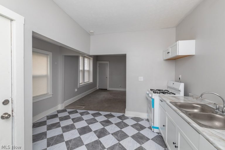 637-639 102nd Street, Cleveland, OH - Photo 5