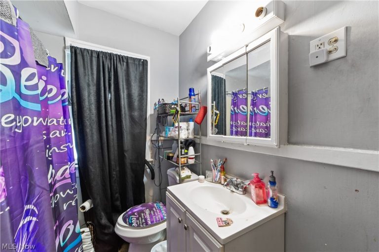 3732 Mack Court, Cleveland, OH - Photo 2