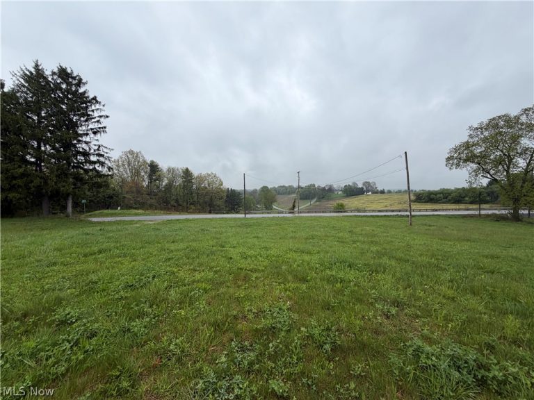 7043 Shepler Church Avenue, Navarre, OH - Photo 4