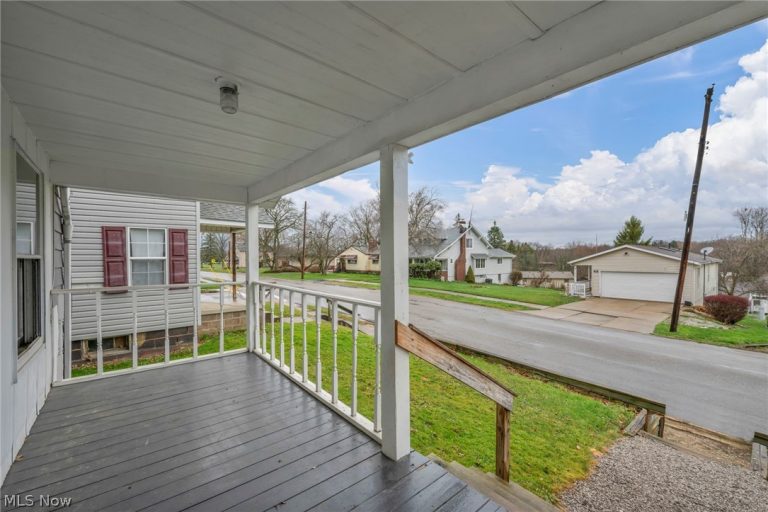 1084 Shannon Avenue, Barberton, OH - Photo 3