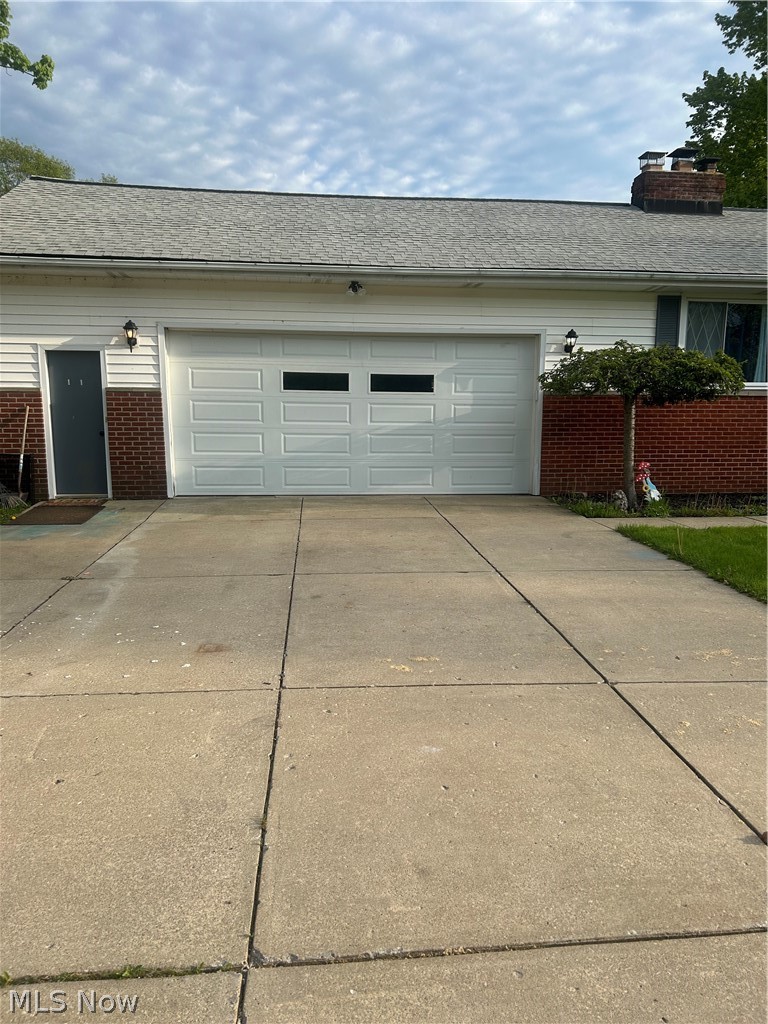 17228 Egbert Road, Walton Hills, OH - Photo 2