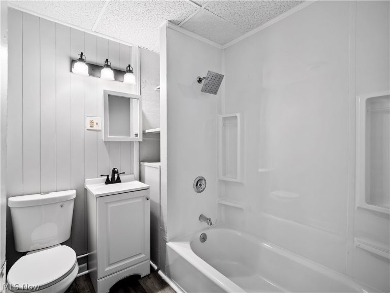 10419 Ignatius Avenue, Cleveland, OH - Photo 5
