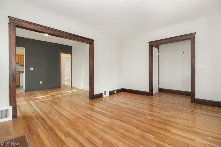 1295 Jackson Avenue, Lakewood, OH - Photo 4