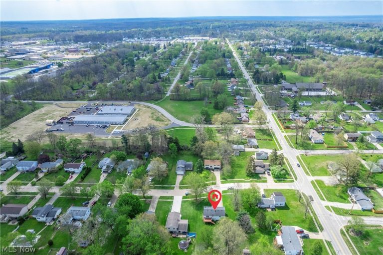 3811 Bramblewood Drive, Brunswick, OH - Photo 4