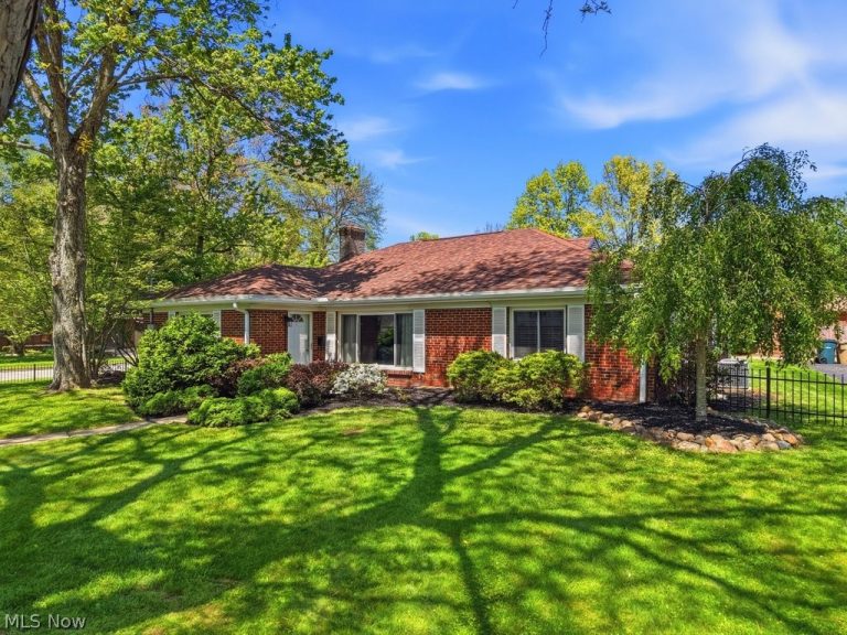 1737 Highbridge Road, Cuyahoga Falls, OH - Photo 2