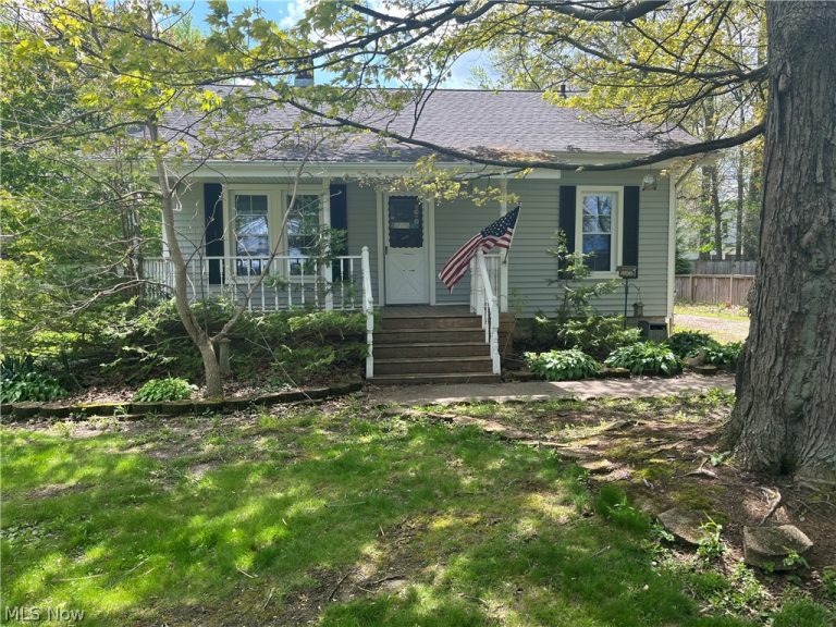 33261 Lake Road, Avon Lake, OH, 44012