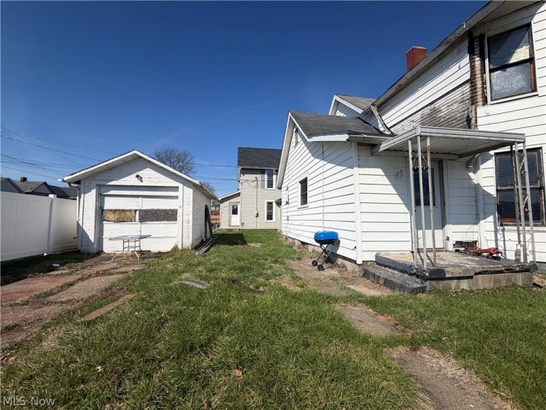 1033 Orchard Street, Coshocton, OH - Photo 3