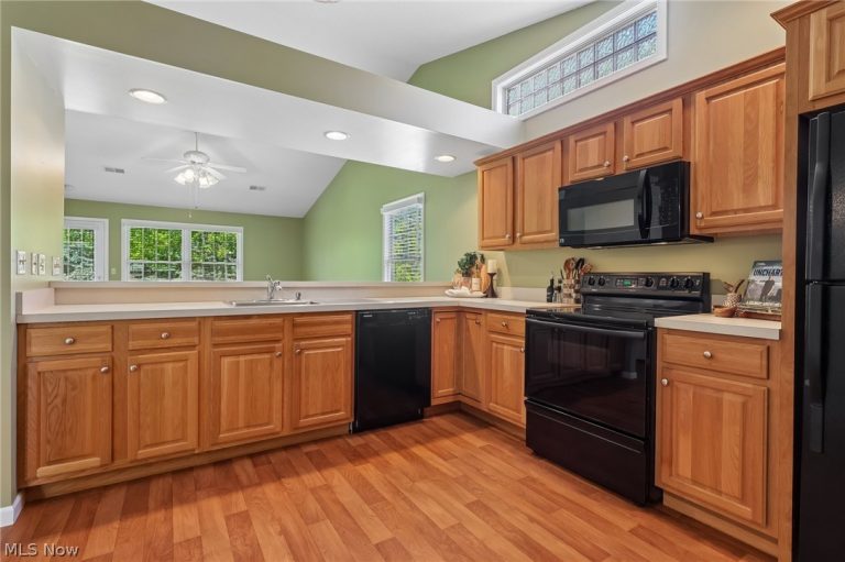 2111 Lakefield Drive, Huron, OH - Photo 4