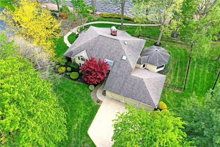 1551 Lake Crest Drive, Roaming Shores, OH - Photo 8