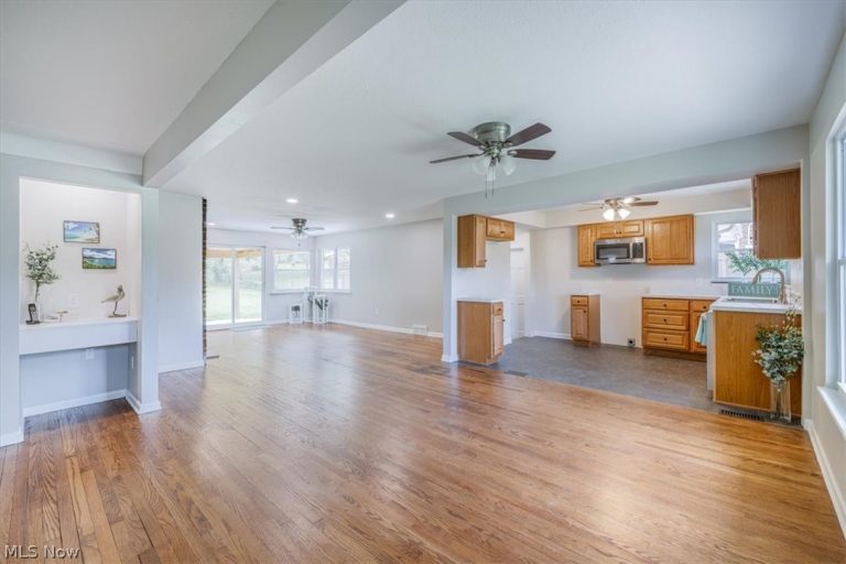 96 Ridgewood Drive, Seven Hills, OH - Photo 3