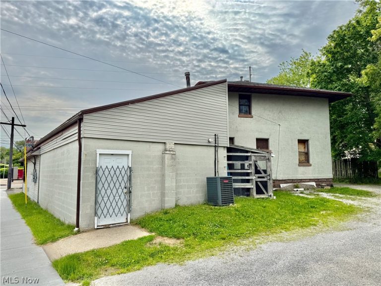 209 17th Street, Massillon, OH - Photo 5