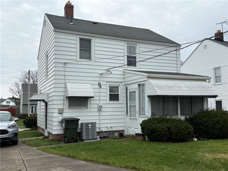 266 204th Street, Euclid, OH - Photo 2
