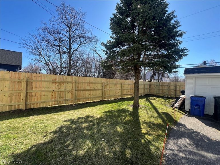 14208 Kingsford Avenue, Cleveland, OH - Photo 5